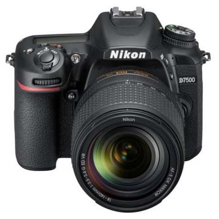 Nikon D7500 – Reflex APS-C Polyvalent pour des Images et Vidéos de Haute Qualité